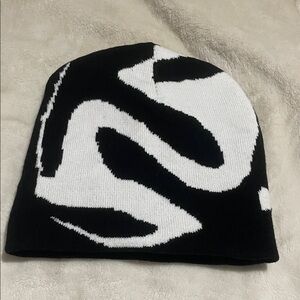SHEIN Black and White Knit Beanie